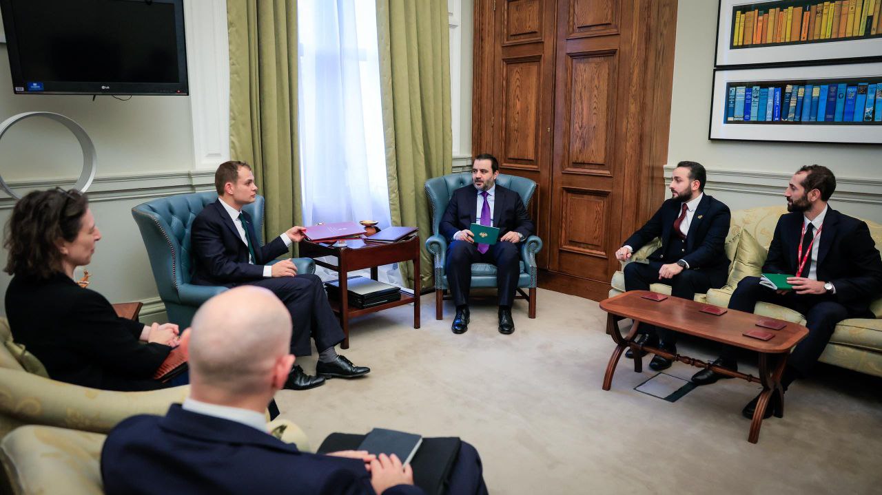 Foreign Minister Asaad Hassan al-Shaibani met in London with British Minister of State for The Middle East Hamish Falconer 