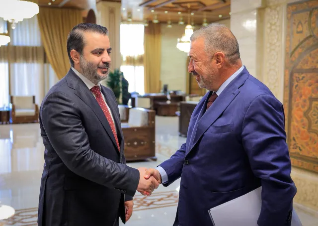 The Foreign Minister Meets Officials from World Bank Group to Discuss Development and Reconstruction