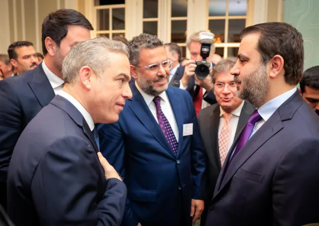 وزير الخارجية والمغتربين السيد أسعد حسن الشيباني يشارك في فعاليات إطلاق المجلس السوري-البريطاني للأعمال في العاصمة البريطانية لندن.