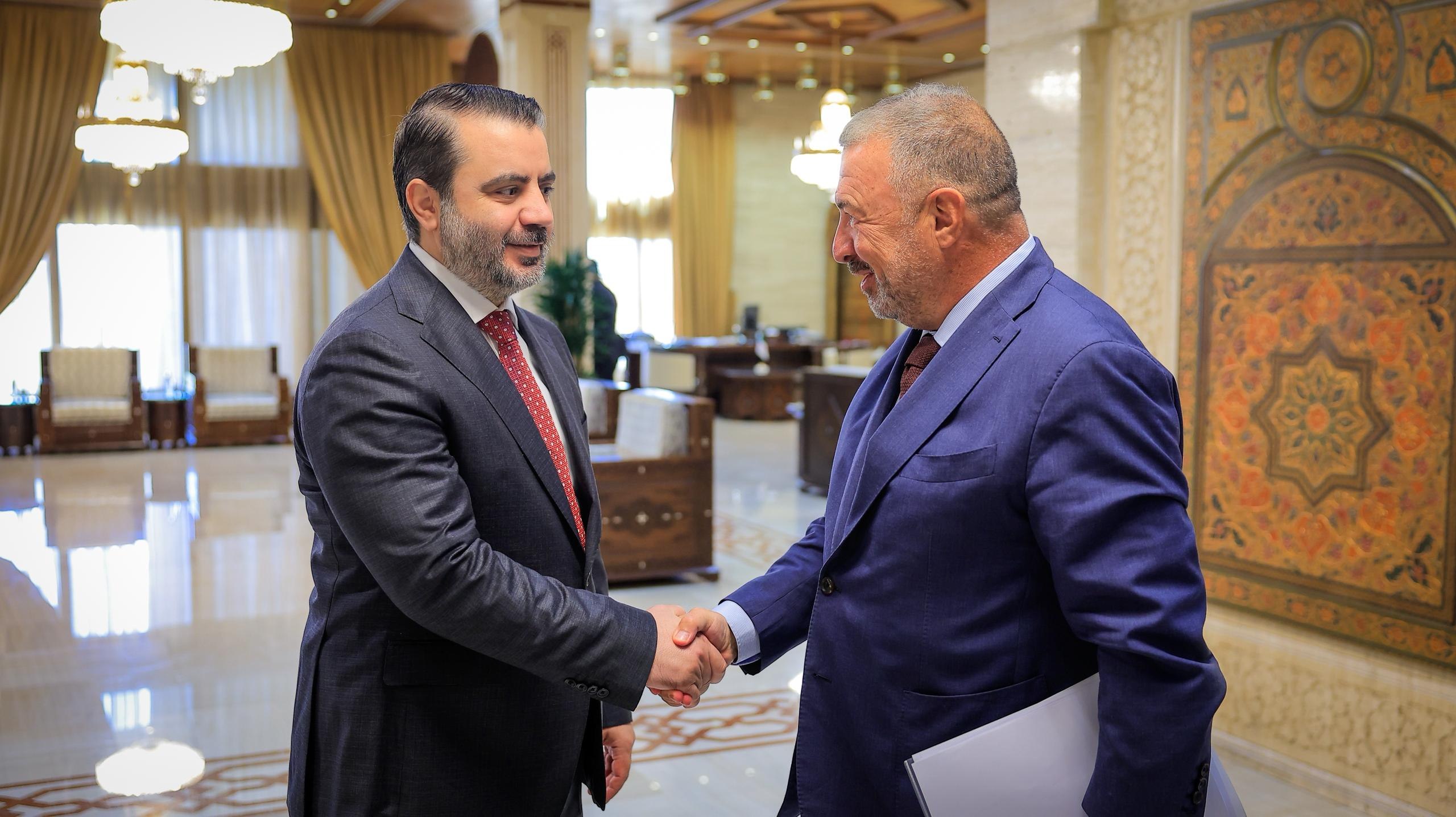 The Foreign Minister Meets Officials from World Bank Group to Discuss Development and Reconstruction