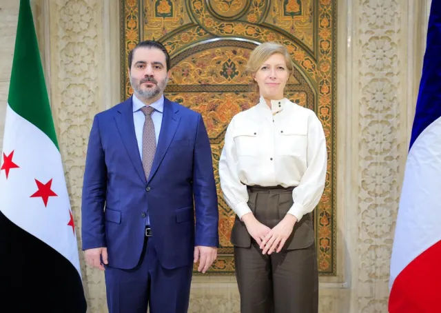 وزير الخارجية والمغتربين السيد أسعد حسن الشيباني يستقبل في العاصمة دمشق المستشارة السياسية للرئيس الفرنسي إيمانويل ماكرون السيدة آن كلير لو جاندر