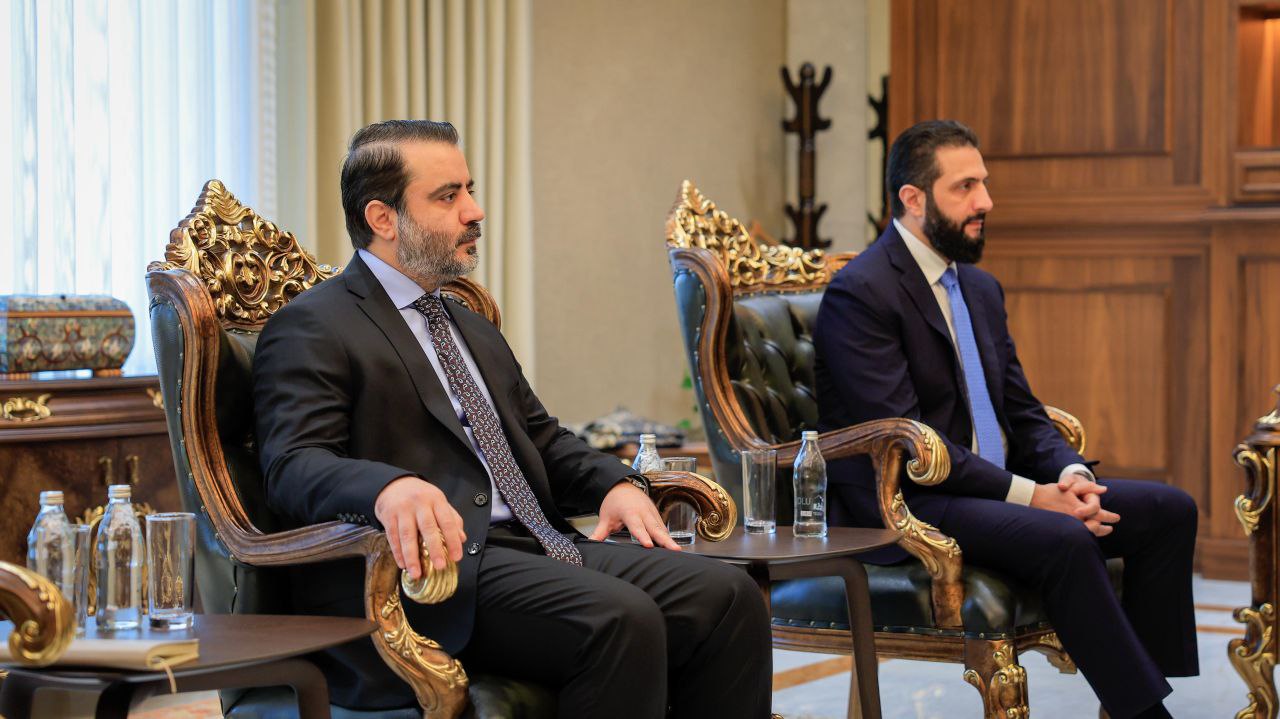 فخامة السيد الرئيس أحمد الشرع يلتقي في العاصمة دمشق نائب رئيس البنك الدولي لمنطقة الشرق الأوسط وشمال أفريقيا السيد  عثمان دايون، بحضور وزير الخارجية والمغتربين السيد أسعد حسن الشيباني