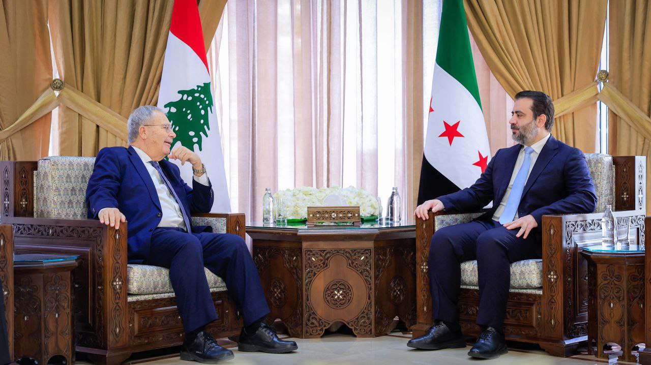 استقبل وزير الخارجية والمغتربين السيد أسعد حسن الشيباني ووزير العدل الدكتور مظهر الويس في العاصمة دمشق نائب رئيس مجلس الوزراء اللبناني السيد طارق متري