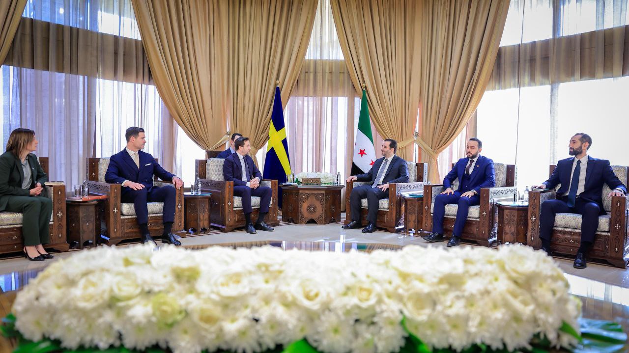 وزير الخارجية والمغتربين يستقبل وفدًا سويديًا رفيع المستوى في دمشق