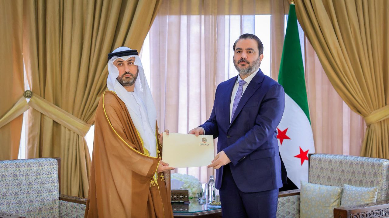 استقبل وزير الخارجية والمغتربين السيد أسعد حسن الشيباني في العاصمة دمشق سفير الإمارات العربية المتحدة السيد حمد راشد بن علوان الحبسي