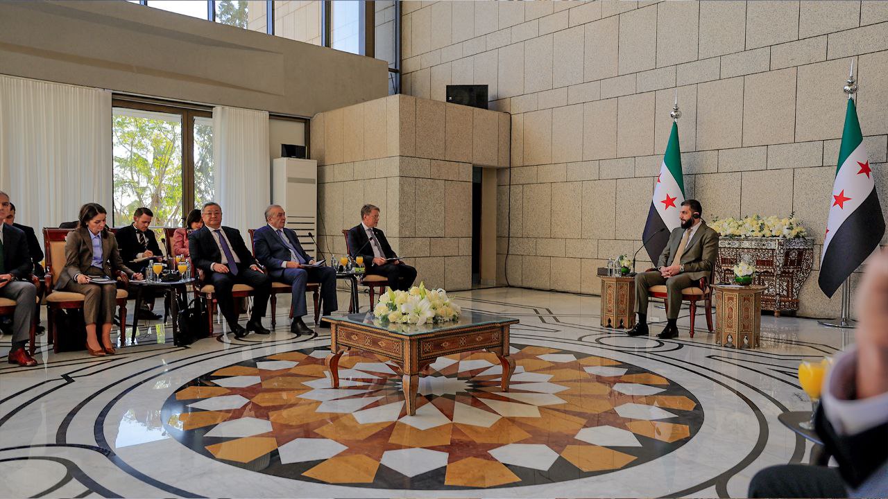 استقبل فخامة السيد الرئيس أحمد الشرع في العاصمة دمشق وفدًا رفيع المستوى يضم جميع ممثلي أعضاء مجلس الأمن في الأمم المتحدة