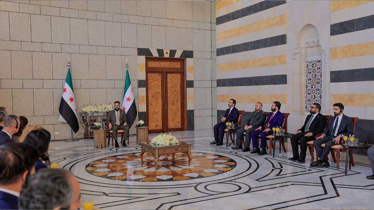 استقبل فخامة السيد الرئيس أحمد الشرع في العاصمة دمشق وفدًا رفيع المستوى يضم جميع ممثلي أعضاء مجلس الأمن في الأمم المتحدة