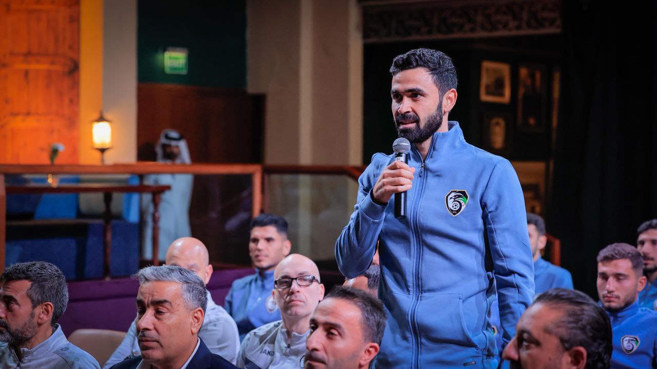 فخامة الرئيس أحمد الشرع يلتقي ببعثة المنتخب السوري لكرة القدم المشارك في بطولة كأس العرب 2025، في العاصمة القطرية الدوحة