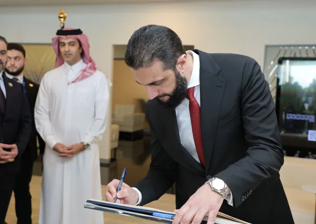 President Ahmed al-Sharaa Visits The Headquarters of Al Jazeera Channel in The Qatari Capital, Doha