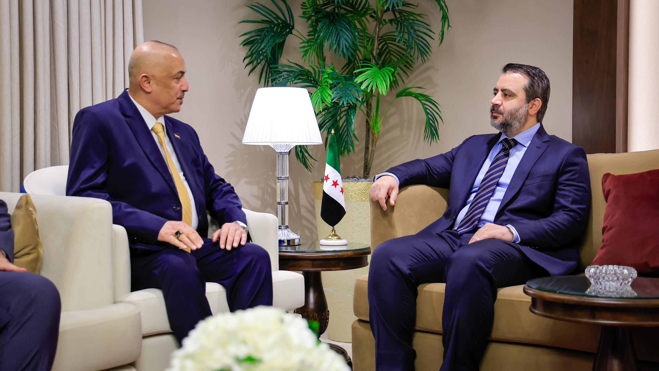 Minister Al-Shaibani Receives Iraqi Chargé d’affaires in Damascus