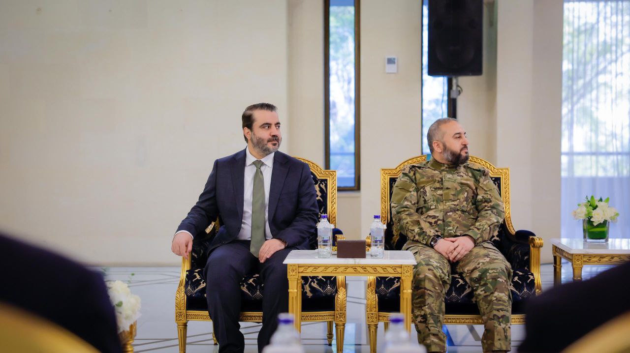 استقبل فخامة الرئيس السيد أحمد الشرع في قصر الشعب بدمشق وزيري الخارجية والدفاع في الجمهورية التركية الصديقة السيد هاكان فيدان والسيد يشار غولر ورئيس جهاز الاستخبارات السيد إبراهيم قالن