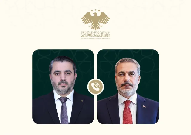 وزير الخارجية والمغتربين يتلقّى اتصالًا هاتفيًّا من نظيره التركي