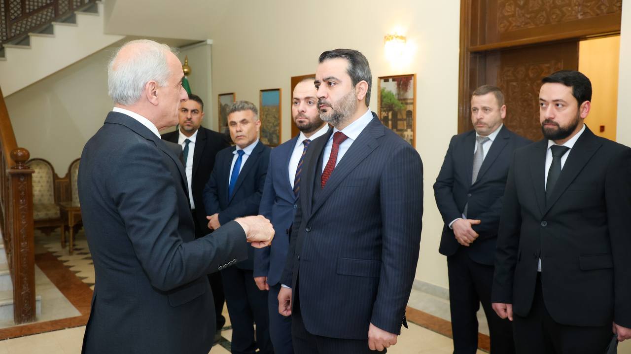 معالي وزير الخارجية والمغتربين السيد أسعد الشيباني يزور سفارة الجمهورية العربية السورية في العاصمة السعودية الرياض.