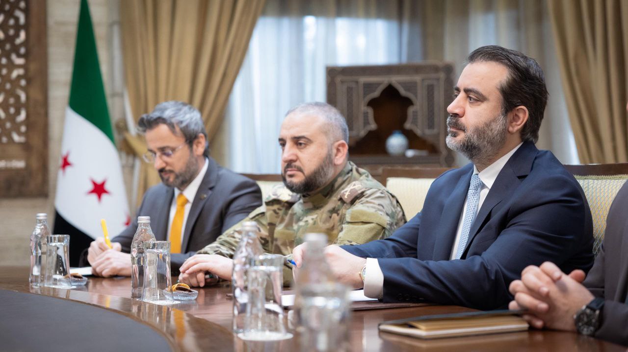 التقى وزير الخارجية والمغتربين السيد أسعد حسن الشيباني ووزير الدفاع اللواء مرهف أبو قصرة، اليوم في دمشق وفدًا روسيًا رفيع المستوى