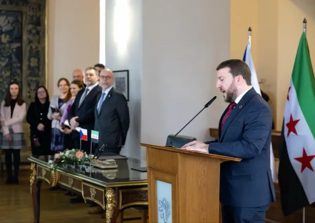 توقيع اتفاقية تعاون بين المعهد الدبلوماسي السوري والأكاديمية الدبلوماسية التشيكية في براغ