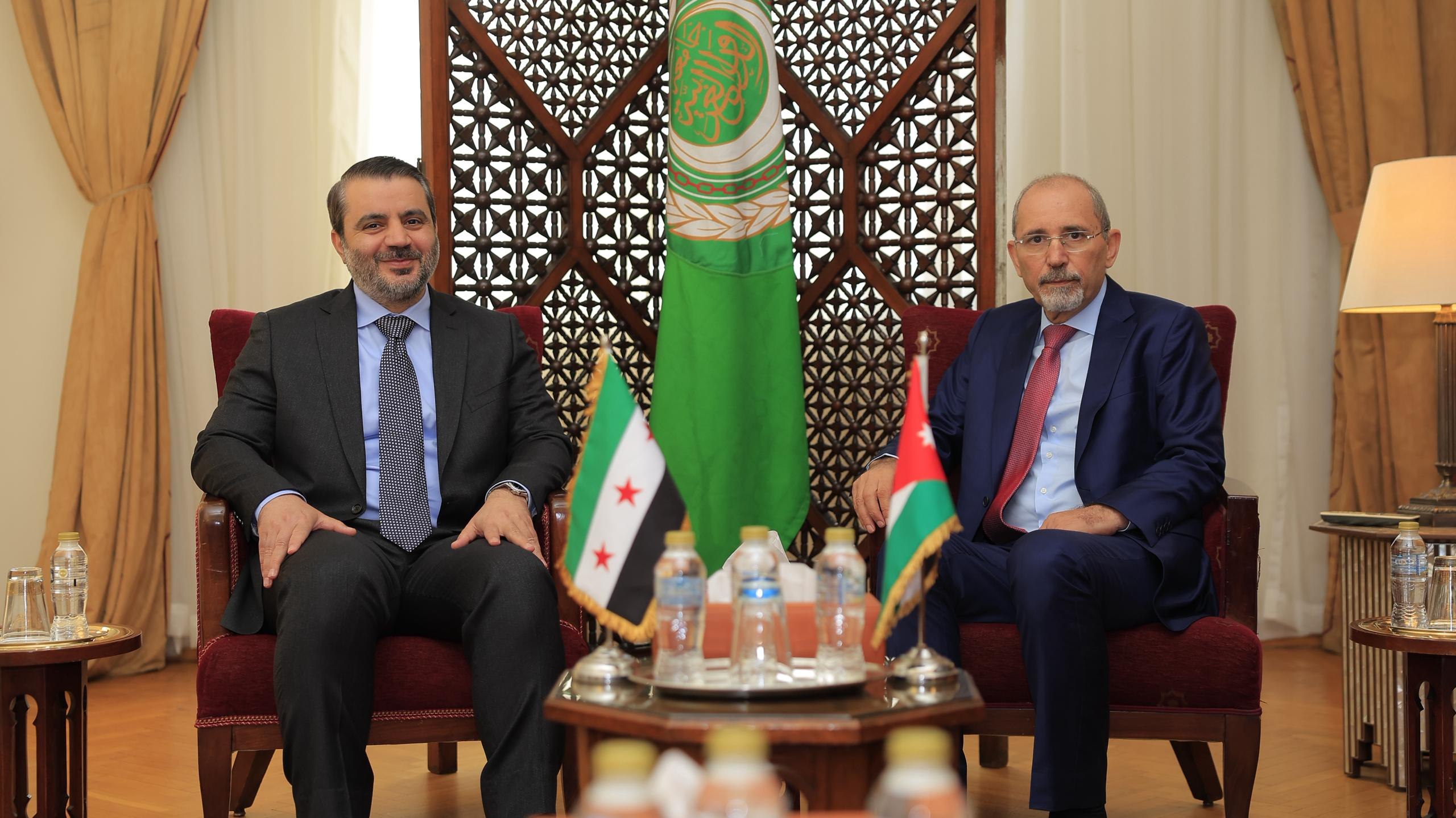 On Sidelines of Arab League: Syrian and Jordanian Foreign Ministers Hold Talks