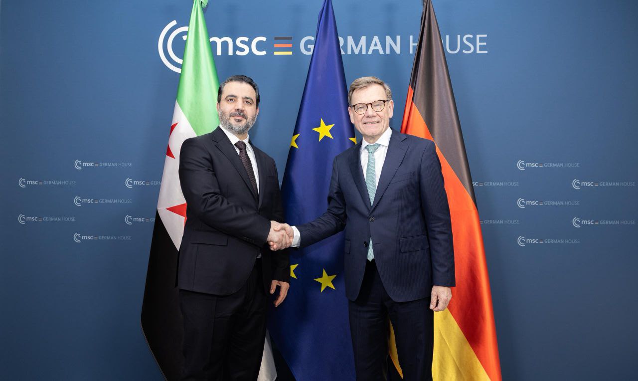 اجتمع وزير الخارجية والمغتربين السيد أسعد حسن الشيباني بنظيره الألماني السيد يوهان فاديفول