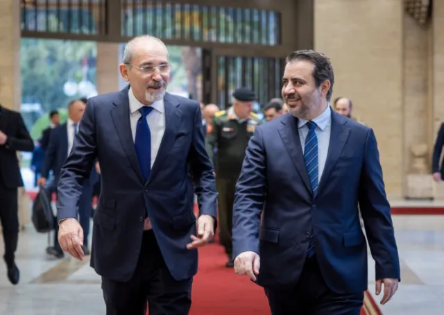 التقى فخامة رئيس الجمهورية العربية السورية ووزير الخارجية والمغتربين  وفدًا رفيع المستوى من المملكة الأردنية الهاشمية ،في العاصمة دمشق