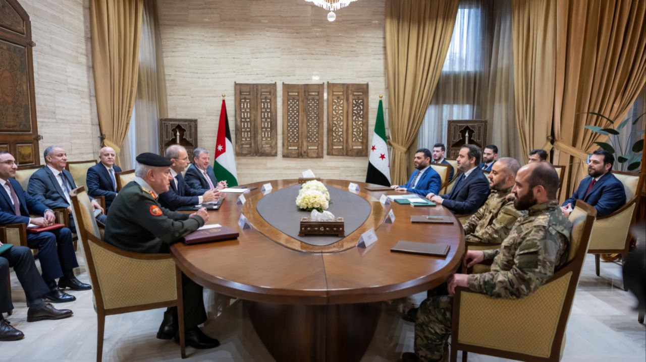 التقى فخامة رئيس الجمهورية العربية السورية ووزير الخارجية والمغتربين وفدًا رفيع المستوى من المملكة الأردنية الهاشمية ،في العاصمة دمشق