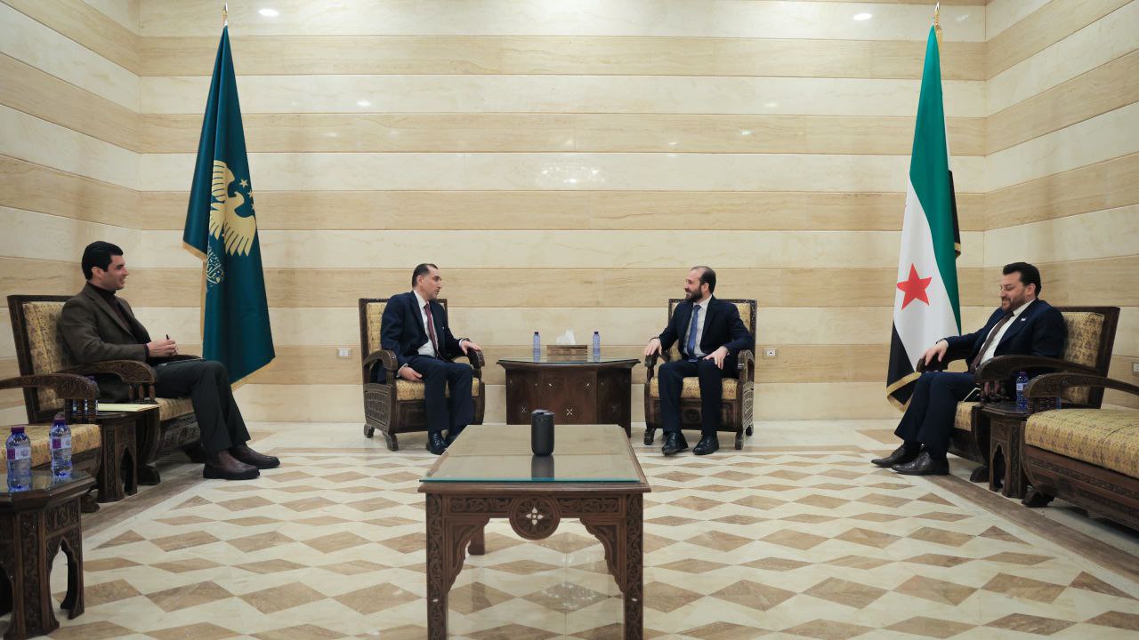 استقبل مدير الإدارة القنصلية بوزارة الخارجية والمغتربين، السيد محمد العمر، سفير المملكة الأردنية الهاشمية بدمشق الدكتور سفيان سلمان القضاة