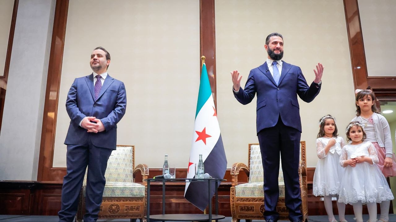 التقى فخامة رئيس الجمهورية العربية السورية ووزير الخارجية والمغتربين، وبحضور عدد من الوزراء والمسؤولين، بعدد من أبناء الجالية السورية في برلين