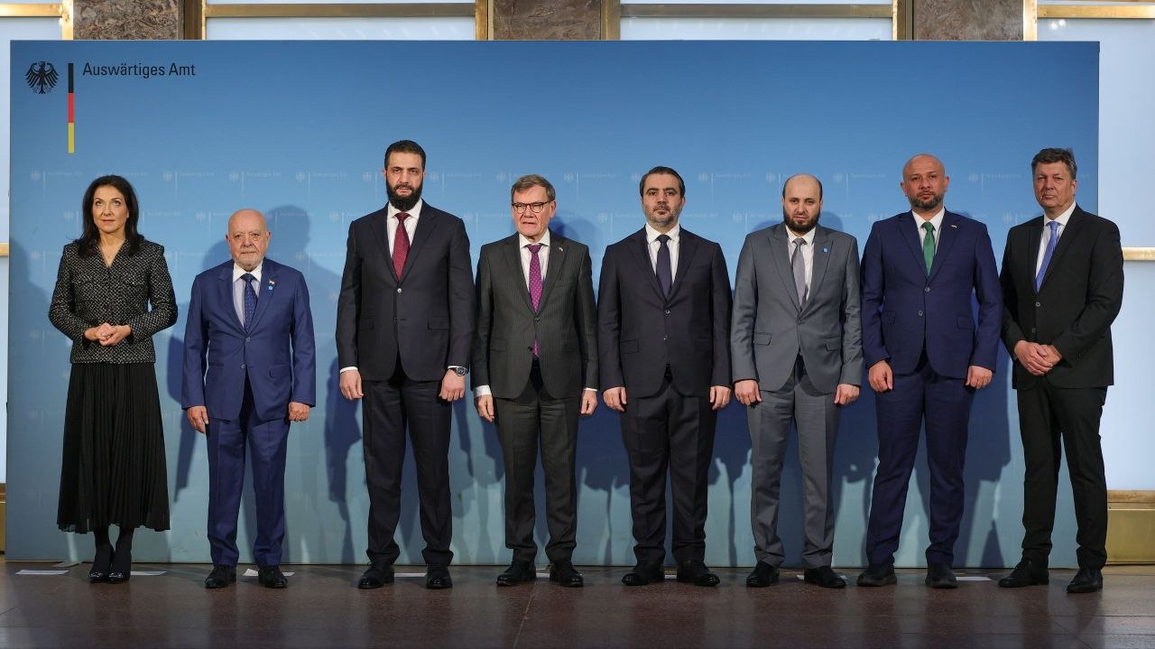 اجتمع فخامة رئيس الجمهورية العربية السورية برفقة وزير الخارجية والمغتربين والوفد الوزاري بمجموعة من الشركات الألمانية في العاصمة برلين