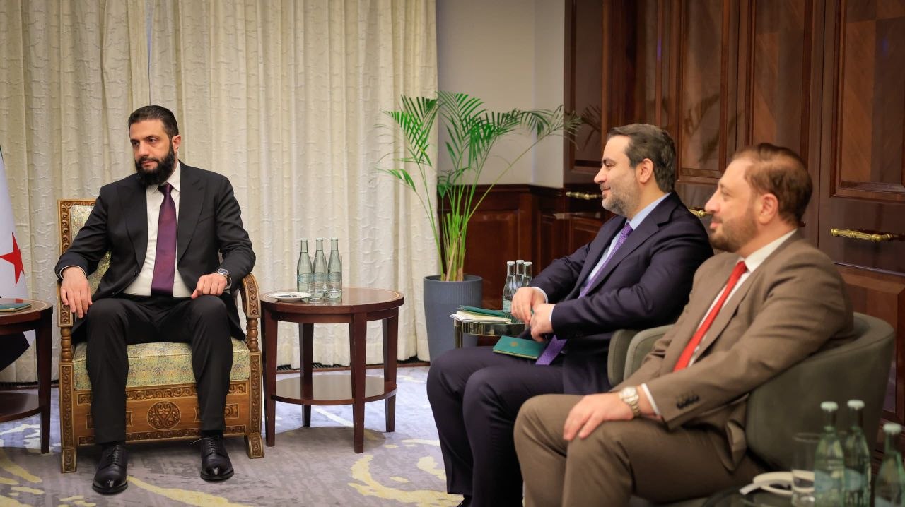 التقى فخامة رئيس الجمهورية العربية السورية برفقة وزير الخارجية والمغتربين بوزير الداخلية الألماني السيد ألكسندر دوبريندت