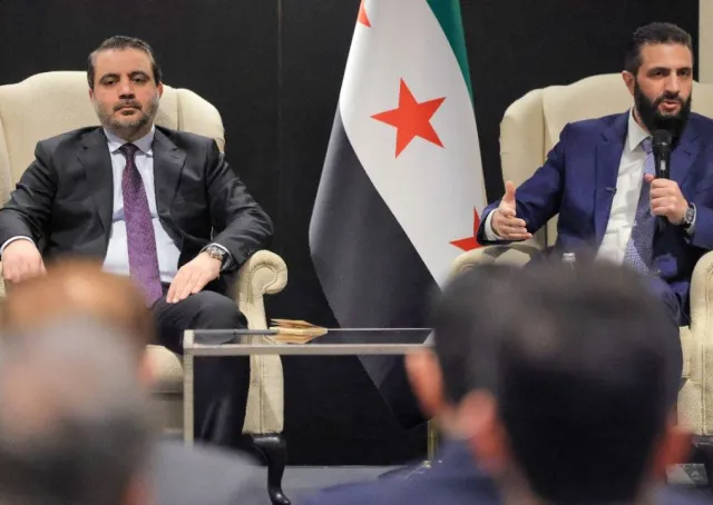 التقى فخامة رئيس الجمهورية العربية السورية ووزير الخارجية والمغتربين وبحضور عدد من الوزراء والمسؤولين بمجموعة من أبناء الجالية السورية في لندن 