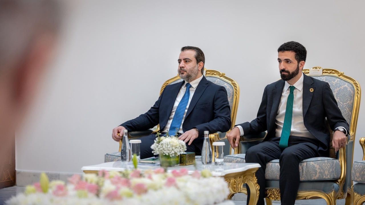 استقبل فخامة رئيس الجمهورية العربية السورية ، بحضور وزير الخارجية والمغتربين في العاصمة دمشق، وكيل الأمين العام للأمم المتحدة للشؤون الإنسانية، ووكيل الأمين العام والمدير التنفيذي لبرنامج الأمم المتحدة الإنمائي