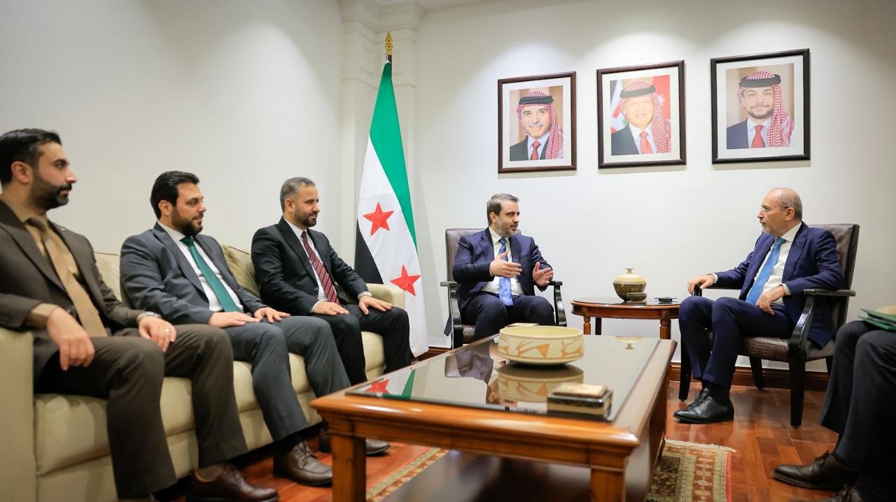 التقى وزير الخارجية والمغتربين السيد أسعد حسن الشيباني في عمّان نائب رئيس الوزراء، وزير الخارجية في المملكة الأردنية الهاشمية السيد أيمن الصفدي