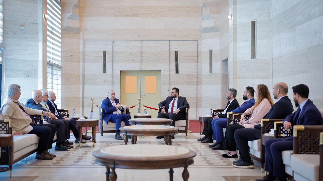وقع مدير إدارة التعاون الدولي في وزارة الخارجية والمغتربين السيد قتيبة قاديش، مذكرة تفاهم مع شبكة الآغا خان للتنمية، ممثلةً بالسيد غطفان عجوب الممثل المقيم للشبكة في سوريا