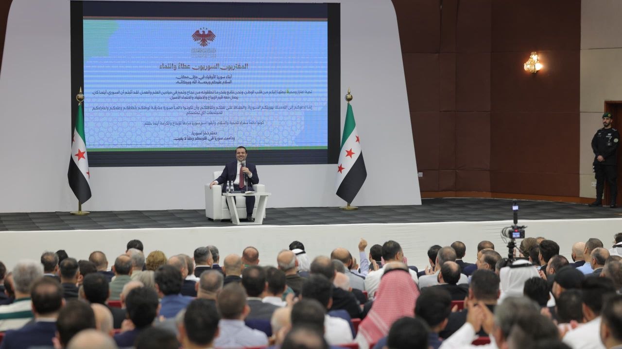 وزير الخارجية والمغتربين السيد أسعد حسن الشيباني، يلتقي بعدد من أبناء الجالية السورية في المملكة العربية السعودية، ضمن افتتاح القنصلية العامة في مدينة جدة.