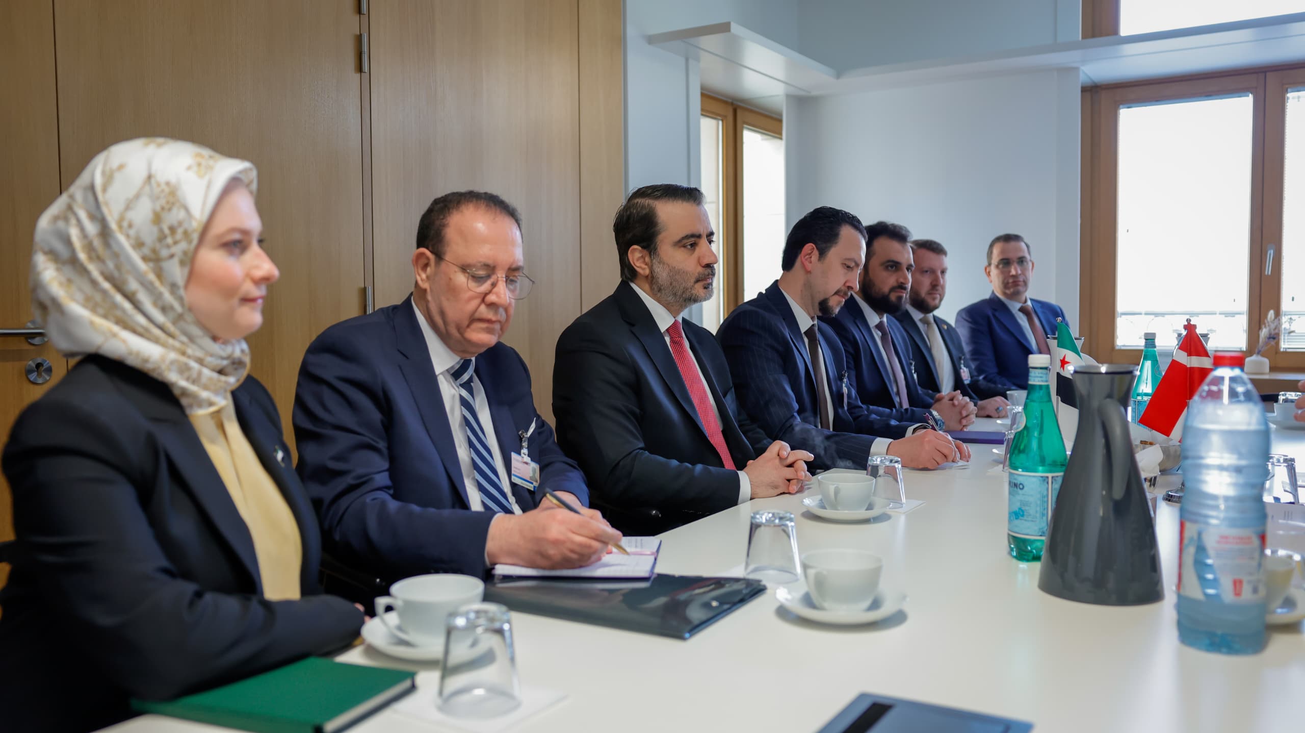 التقى وزير الخارجية والمغتربين السيد أسعد حسن الشيباني وزير خارجية الدنمارك السيد لارس لوك راسموسن