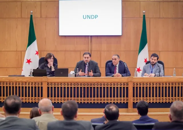عقدت إدارة التعاون الدولي في وزارة الخارجية والمغتربين اجتماعًا تنسيقيًا بين برامج الأمم المتحدة UNFPA , UNICEF, UNDP  وممثلي عن الوزارات السورية