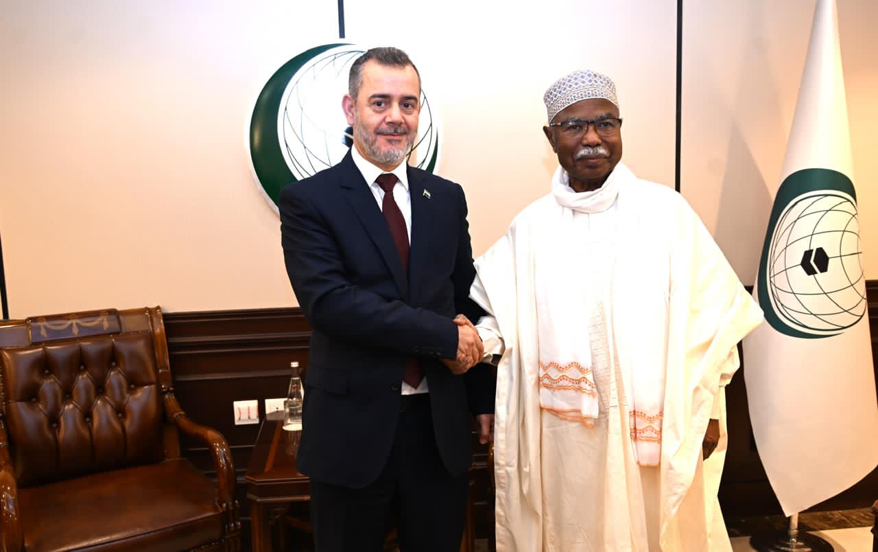 السيد نذير القادري يسلّم أوراق اعتماده كمندوب دائم للجمهورية العربية السورية لدى منظمة التعاون الإسلامي
