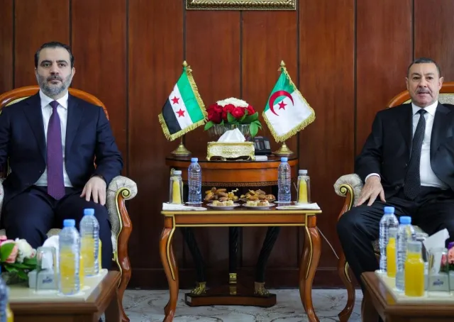 اجتمع وزير الخارجية والمغتربين السيد أسعد حسن الشيباني ورئيس جهاز الاستخبارات العامة السيد حسين السلامة مع وزير الداخلية والجماعات المحلية والنقل في جمهورية الجزائر الديمقراطية الشعبية السيد السعيد السعيود