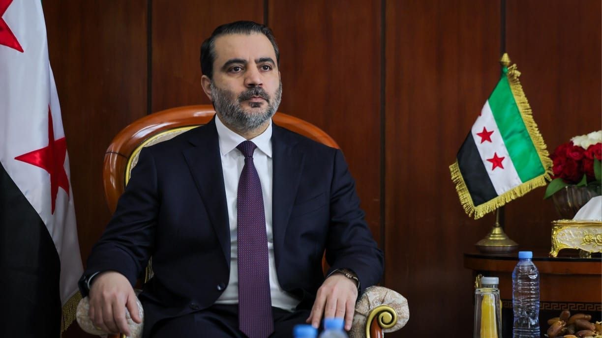 اجتمع وزير الخارجية والمغتربين السيد أسعد حسن الشيباني ورئيس جهاز الاستخبارات العامة السيد حسين السلامة مع وزير الداخلية والجماعات المحلية والنقل في جمهورية الجزائر الديمقراطية الشعبية السيد السعيد السعيود