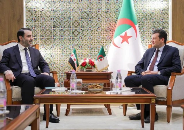 اجتمع وزير الخارجية والمغتربين السيد أسعد حسن الشيباني مع وزير الفلاحة والتنمية الريفية والصيد البحري في جمهورية الجزائر الديمقراطية الشعبية السيد ياسين وليد