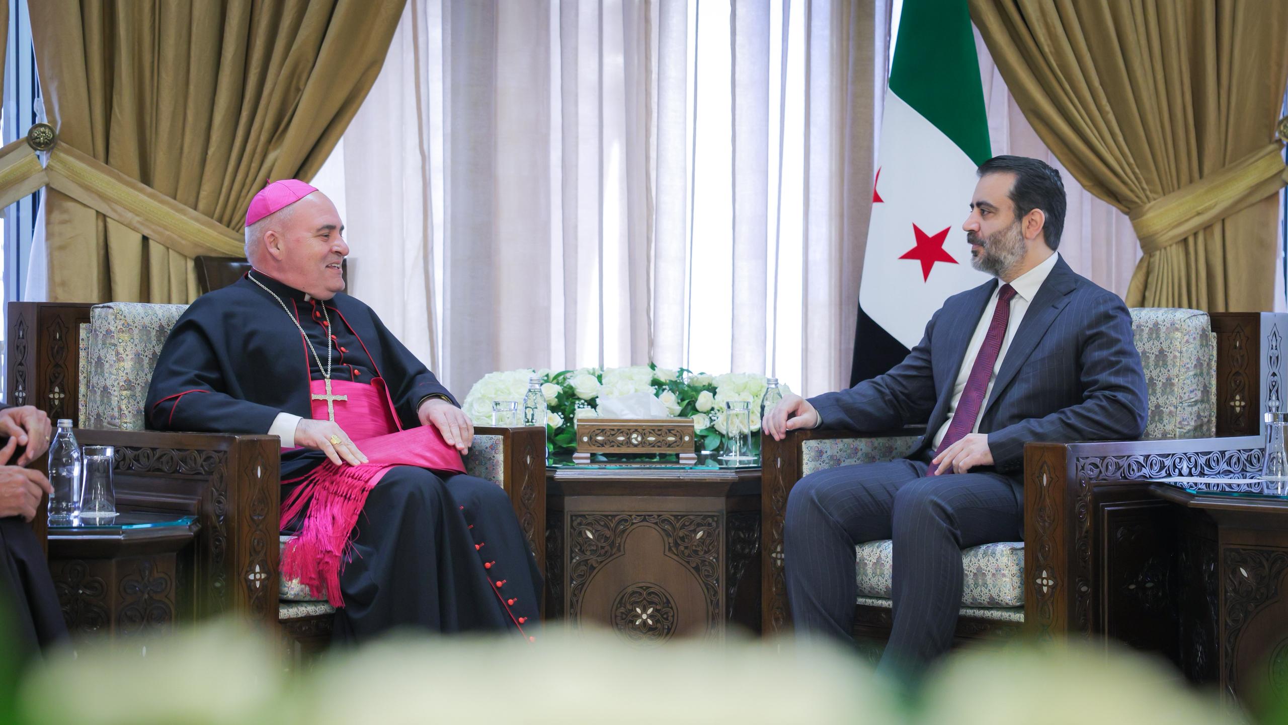 استقبل وزير الخارجية والمغتربين السيد أسعد حسن الشيباني في العاصمة دمشق سفير الفاتيكان "القاصد الرسولي" المطران لويجي روبرتو كونا