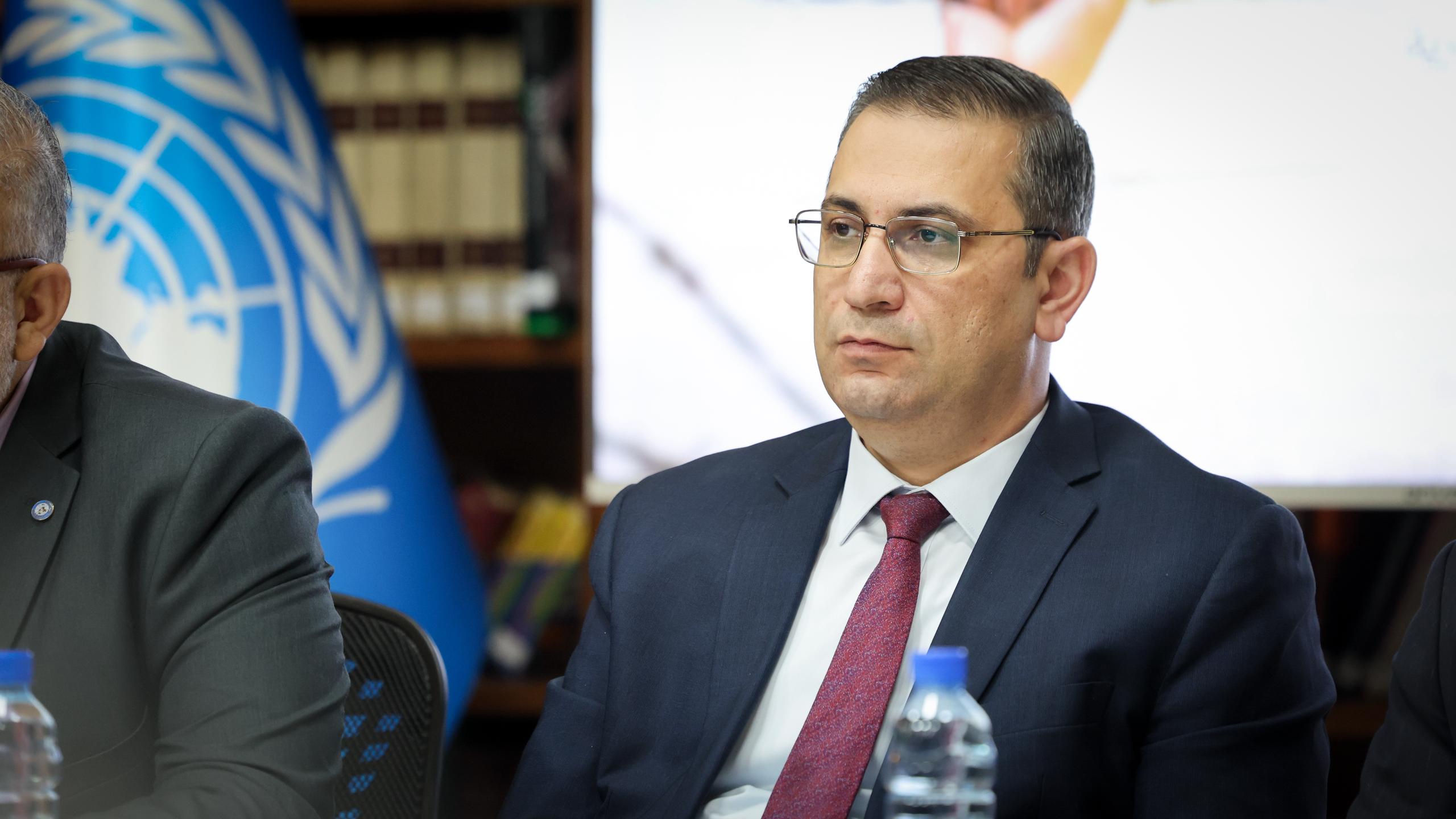 عقدت إدارة المنظمات والمؤتمرات الدولية في وزارة الخارجية والمغتربين في مقر الوزارة بدمشق ورشة حوار مع روابط الضحايا ومنظمات المجتمع المدني السورية حول مراجعة وتطوير مشروع الاستراتيجية الوطنية الشاملة للجمهورية العربية السورية لمناهضة التعذيب والوقاية منه