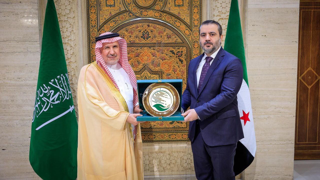 Foreign Minister Al-Shaibani Meets Saudi Delegation to Discuss Humanitarian and Development Cooperation