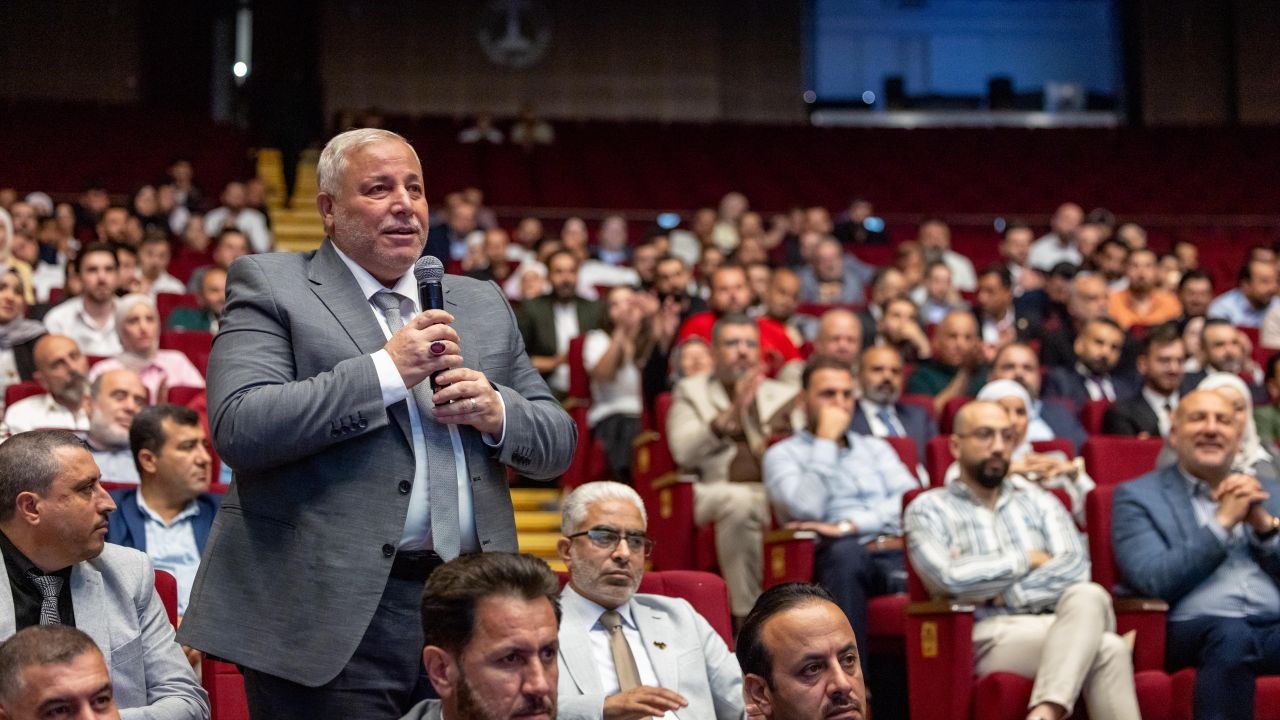 التقى وزير الخارجية والمغتربين السيد أسعد حسن الشيباني بعدد من أبناء الجالية السورية المقيمين في تركيا