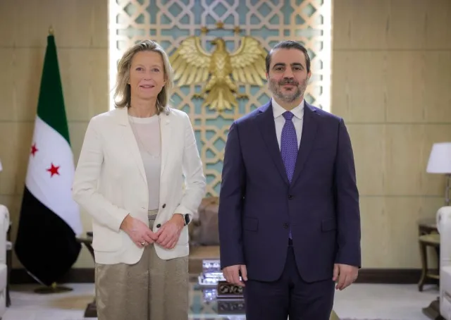 التقى وزير الخارجية والمغتربين السيد أسعد حسن الشيباني وفدًا من الاتحاد الأوروبي لحقوق الانسان برئاسة الممثلة الخاصة السيدة كايسي اولونغرين