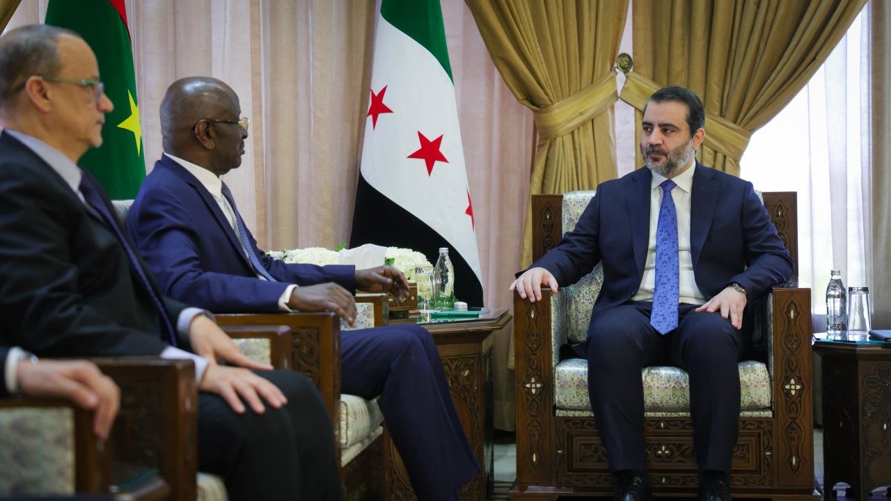 استقبل وزير الخارجية والمغتربين السيد أسعد حسن الشيباني في العاصمة دمشق وزير خارجية الجمهورية الإسلامية الموريتانية الشقيقة السيد محمد سالم ولد مرزوك.