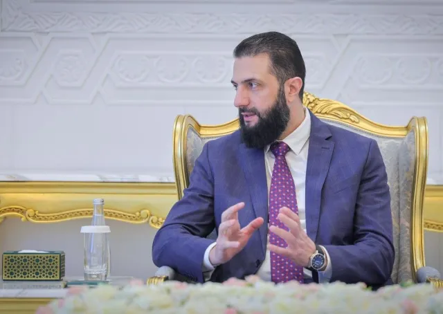 التقى فخامة رئيس الجمهورية السيد أحمد الشرع ووزير الخارجية والمغتربين السيد أسعد حسن الشيباني، في العاصمة دمشق، وزير خارجية مملكة هولندا السيد توماس برندسن، ونائب رئيس مجلس الوزراء ووزير اللجوء والهجرة في مملكة هولندا السيد جيسبيرتوس فان دن برنك