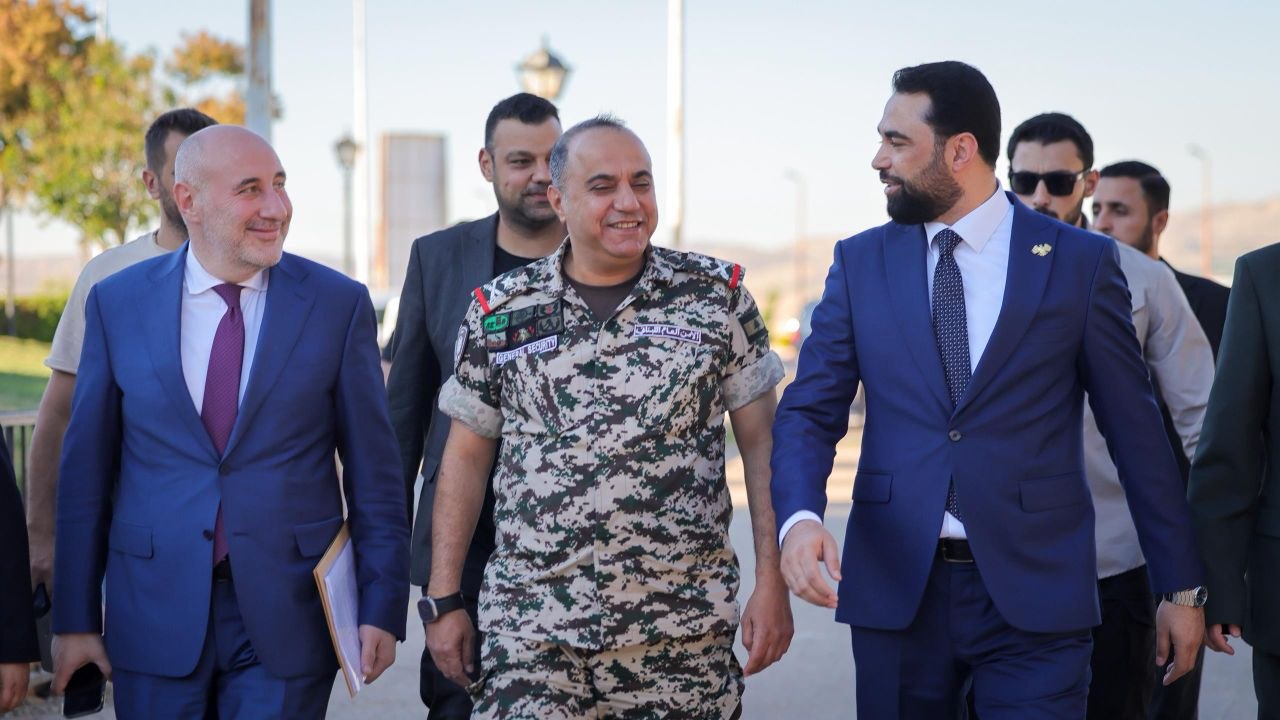 برعاية وزارة الخارجية والمغتربين، وبالتعاون مع وزارتي الداخلية والعدل، جرى استلام الدفعة الثانية من السجناء السوريين المحكومين في السجون اللبنانية