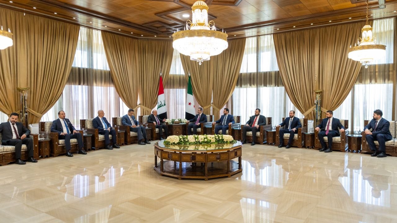 استقبل وزير الخارجية والمغتربين السيد أسعد حسن الشيباني وزير خارجية جمهورية العراق الشقيق السيد فؤاد حسين، في العاصمة دمشق