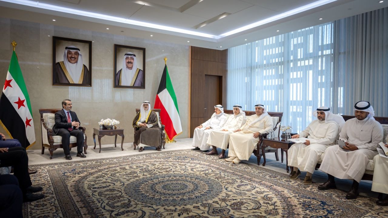 التقى وزير الخارجية والمغتربين السيد أسعد حسن الشيباني وزير خارجية دولة الكويت الشقيقة الشيخ جراح جابر الأحمد الصباح، في العاصمة الكويت