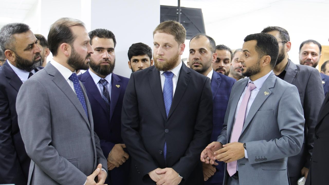 افتتحت الإدارة القنصلية في وزارة الخارجية والمغتربين اليوم، المكتب القنصلي في محافظة حماة خلال مراسم رسمية