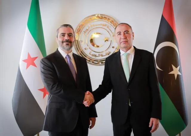 التقى وزير الخارجية والمغتربين السيد أسعد حسن الشيباني، في العاصمة الليبية طرابلس، المكلف بتسيير أعمال وزارة الخارجية والتعاون الدولي في دولة ليبيا السيد الطاهر الباعور
